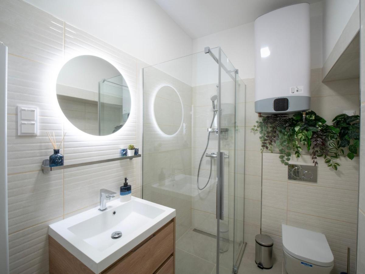 Blue Bird Citadel Apartment بودابست المظهر الخارجي الصورة
